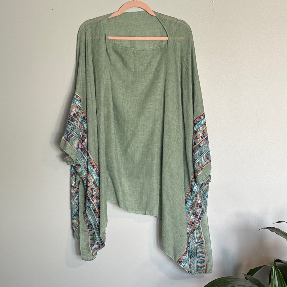 Three Bird Nest Green Kimono with Patterned Sleeves